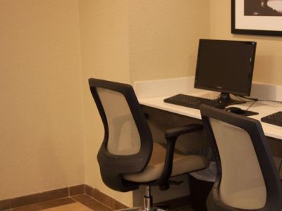 Candlewood By Ihg Hotel Alexandria