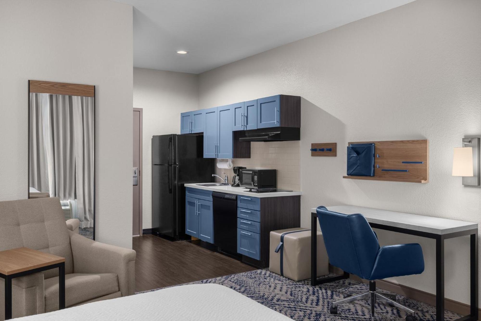 Candlewood By Ihg Hotel 3*